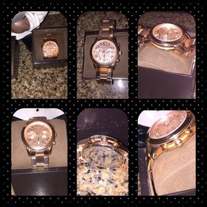 ✨💫Michael Kors "Mercer" rose gold toned watch✨💫